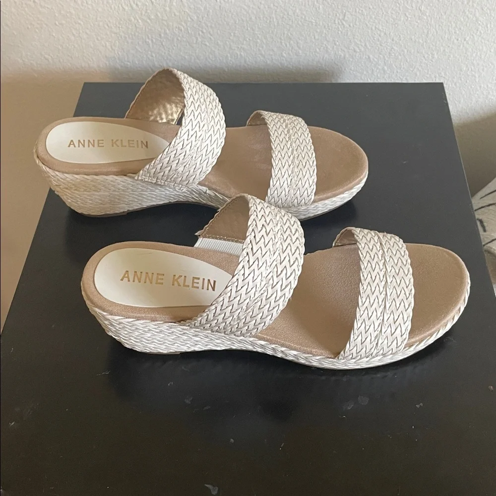 Anne Klein Neutral Braided Double-Strap Slide Sandals NWOT Sz 9.5